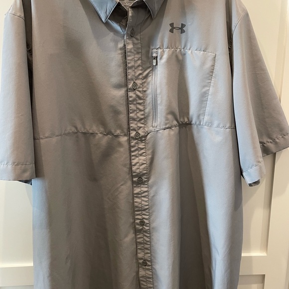 Mens Under Armour heat gear loose shirt. - Picture 12 of 12